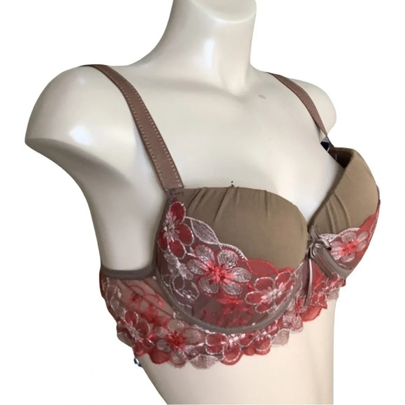 Massam Embroidered Padded Bra Made in Brazil New with Tags - Picture 4 of 8